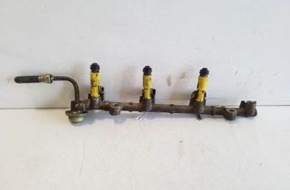 TOYOTA RAV4 1 generation (XA10) (1994-2000) Palivová lišta 32158101