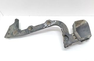 FORD Focus 3 generation (2011-2020) Pravý zadný držiak nárazníka 33042039