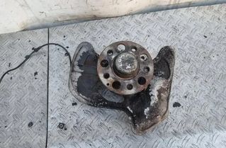 MERCEDES-BENZ C-Class W204/S204/C204 (2004-2015) Ľavý predný náboj kolesa 20401,A2045400117 24188348