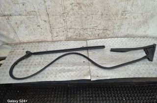 AUDI A4 B7/8E (2004-2008) Pravé predné dvere tesnenie guma 8H0837912C,8H0837912 28470607