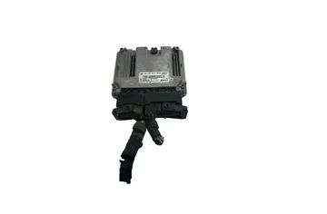 OPEL Insignia A (2008-2016) Riadiaca jednotka motora 55577619,0281017453,55575349 26574536