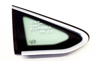 SEAT Alhambra 2 generation (2010-2021) Переднеяя правая фортка 7N0845412A,7N0845412C 32958902
