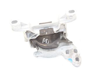 MAZDA 3 BM (2013-2019) Pravý motorový nosič 23720338