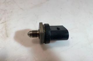 AUDI Q5 8R (2008-2017) Fuel pressure sensor 06J90651B 18121753