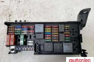 MERCEDES-BENZ M-Class W164 (2005-2011) Pojistková skrinka a1645400272,a1645402372,a1645403072 30863824