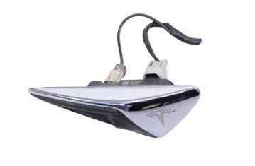 TESLA Model S 1 generation (2012-2024) Правая боковая камера 1125107-99-A 28242553