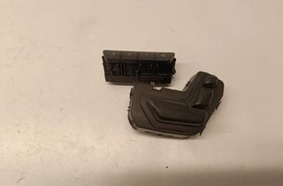 MERCEDES-BENZ CLS-Class C218/X218 (2011-2017) Pravé ovládacie tlačidlá sedadla A2128700558 28934188