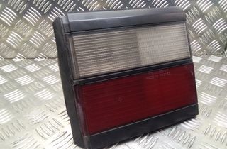 VOLKSWAGEN Passat B3 (1988-1993) Pravé zadné svetlo 333945108,333945259 11758496
