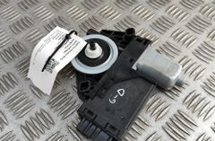 VOLVO XC40 1 generation (2017-2024) Маторчик стеклоподъемника задней правой двери 32283266 30937213