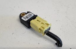 TOYOTA Verso 1 generation (2009-2015) Датчик удара задний левый 8983105010 33077801