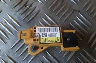 OPEL Vectra W203/S203/CL203 (2000-2008) Pravý predný senzor nárazu 13256900 25459678