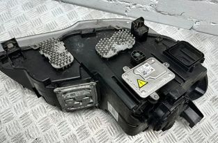 BMW X5 E70 (2006-2013) Pravé predné svetlo 7221893 21513810