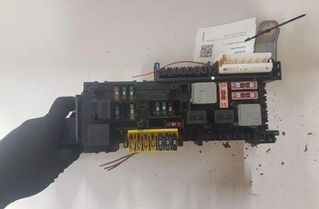 MERCEDES-BENZ C-Class W204/S204/C204 (2004-2015) Fuse box 016706581 27089507
