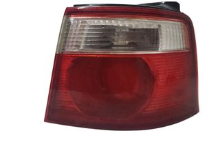 KIA Carens 2 generation (2002-2006) Pravé zadné svetlo 8368 28828109