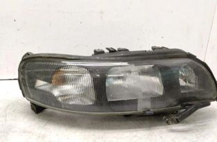 VOLVO S60 1 generation (2000-2009) Pravé predné svetlo 89007864 30367503