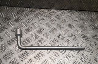 MERCEDES-BENZ E-Class W212/S212/C207/A207 (2009-2016) Kľúč na maticu kolesa 2215810001,A2215810001 28253448