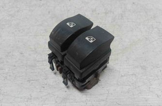 RENAULT Scenic 2 generation (2003-2010) Кнопка стеклоподъемника задней левой двери 315050A 28706466