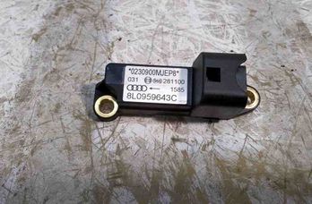 AUDI A3 8L (1996-2003) Rear Left Crash  Sensor 8L0959643C 30924183