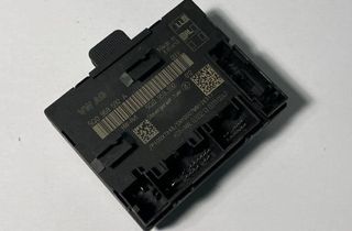 VOLKSWAGEN Golf 8 generation (2019-2023) Блок управления дверей задние правые 5Q0959592A 30676115