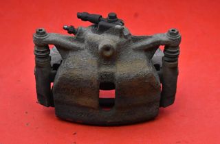 VOLKSWAGEN Passat B8 (2014-2023) Pravý predný strmeň brzdy VOLKSWAGEN 30545755