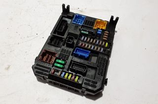 CITROËN C4 3 generation (2020-2023) Блок предохранителей 9832881080 29371367