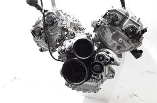 BMW 5 Series G30/G31 (2016-2023) Sklíčený motor N63B44D 33005260