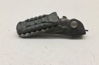 BMW R 1200 Front right side footrest peg hanger  8526740,46718526740 32827921