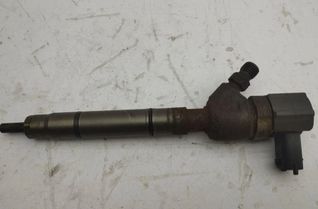 HYUNDAI i30 GD (2 generation) (2012-2017) Palivový vstrekovač 338002A900 31180003