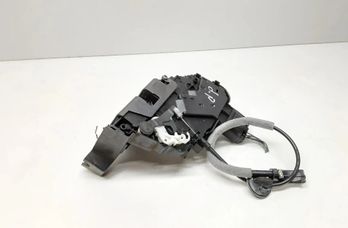 VOLVO V70 3 generation (2007-2020) Pravý predný dverový zámok 31253666 23606988