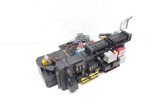 MERCEDES-BENZ C-Class W204/S204/C204 (2004-2015) Fuse box 2049019602,5DK00922589,2129024301,2049060105 32664329