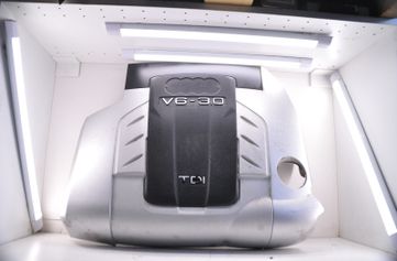 AUDI Q7 4L (2005-2015) Kryt motora 4L0103925 33046251