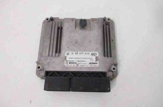 OPEL Insignia A (2008-2016) Riadiaca jednotka motora 0281017453,55575349,55577619 32488873