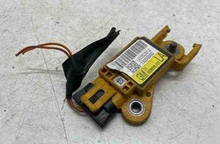 OPEL Vectra K (2015-2021) Pravý predný senzor nárazu 13256900 22185569