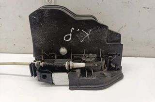 BMW 2 Series Grand Tourer F46 (2018-2023) Ľavý predný zámok dverí 7202145 26819565