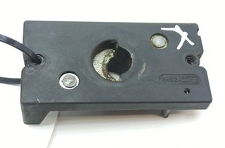 JAGUAR XJ 2 generation (XJ40) (1986-2003) Zámok kapoty HNC2400AC 30244012