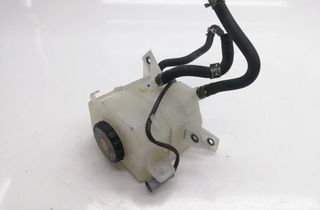 TOYOTA Prius C 1 generation (2012-2023) Бачок тормозной жидкости 10872291