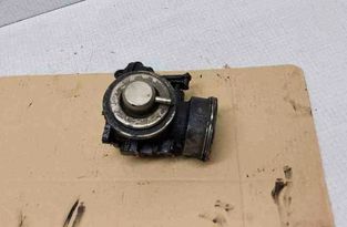 AUDI A4 B6/8E (2000-2005) EGR ventil 038131501AA 32527376