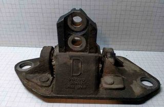 VOLVO V70 2 generation (2000-2008) Predný motorový nosník 8624757 32544193