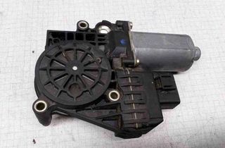 AUDI A4 B8/8K (2011-2016) Motor regulátora okna ľavých predných dverí 103123XXX,0130821786,1503004776 32623875