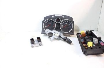 OPEL Astra H (2004-2014) Riadiaca jednotka motora 32879736