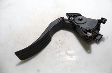 RENAULT Clio 3 generation (2005-2012) Педаль газа 32889346