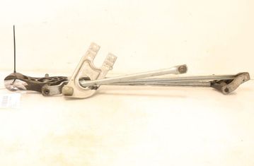 BMW 1 Series F20/F21 (2011-2020) Mechanizmus stierača predného čelného skla 32944769