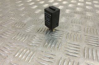 BMW X5 E53 (1999-2006) Relé 8365960 31000743