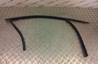 BMW 3 Series G20/G21/G28 (2018-2024) Predný ľavý dverový okenný pásik 7407403 31002325