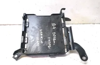 AUDI A4 B9/8W (2015-2024) Iné diely motorového priestoru 8W0907647A 33899815