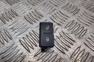 VOLKSWAGEN Golf Plus 1 generation (2004-2009) Centrálny zamykací prepínač 5M1962125B 34161185