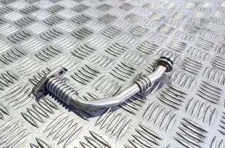 VOLKSWAGEN Passat B7 (2010-2015) Turbínová mazacia rúrka 04L145736H 33782486