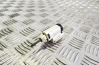 AUDI A4 B7/8E (2004-2008) Senzor spojkového pedálu 8E0927189B 33782813