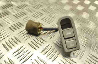 HYUNDAI Sonata 4 generation (1998-2012) Кнопка открывания задней крышки 935553K000 34066831