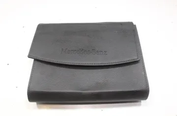 MERCEDES-BENZ C-Class W205/S205/C205 (2014-2023) Книга обслуживания 33568666